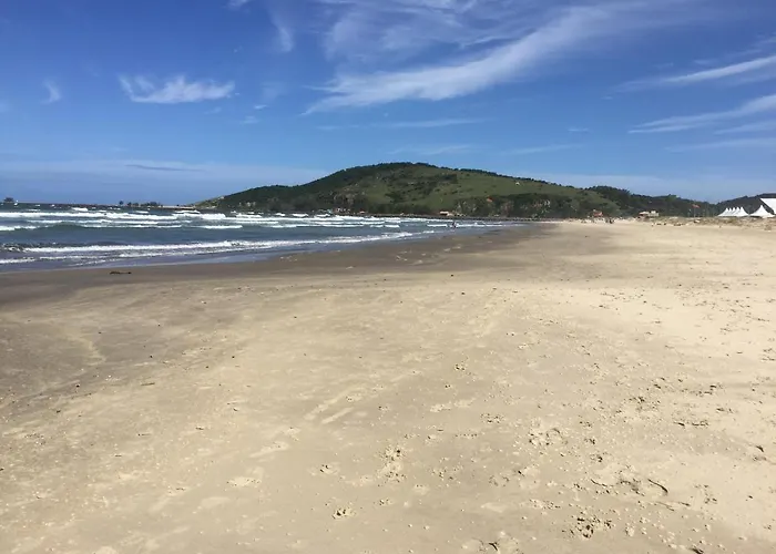 Apartamento 3 Dorm., O Quintal É A Praia E Molhes