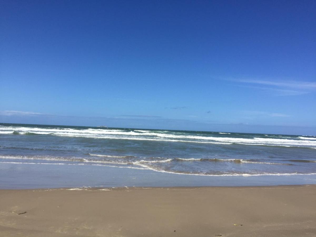 Apartamento 3 Dorm., O Quintal é A E Molhes