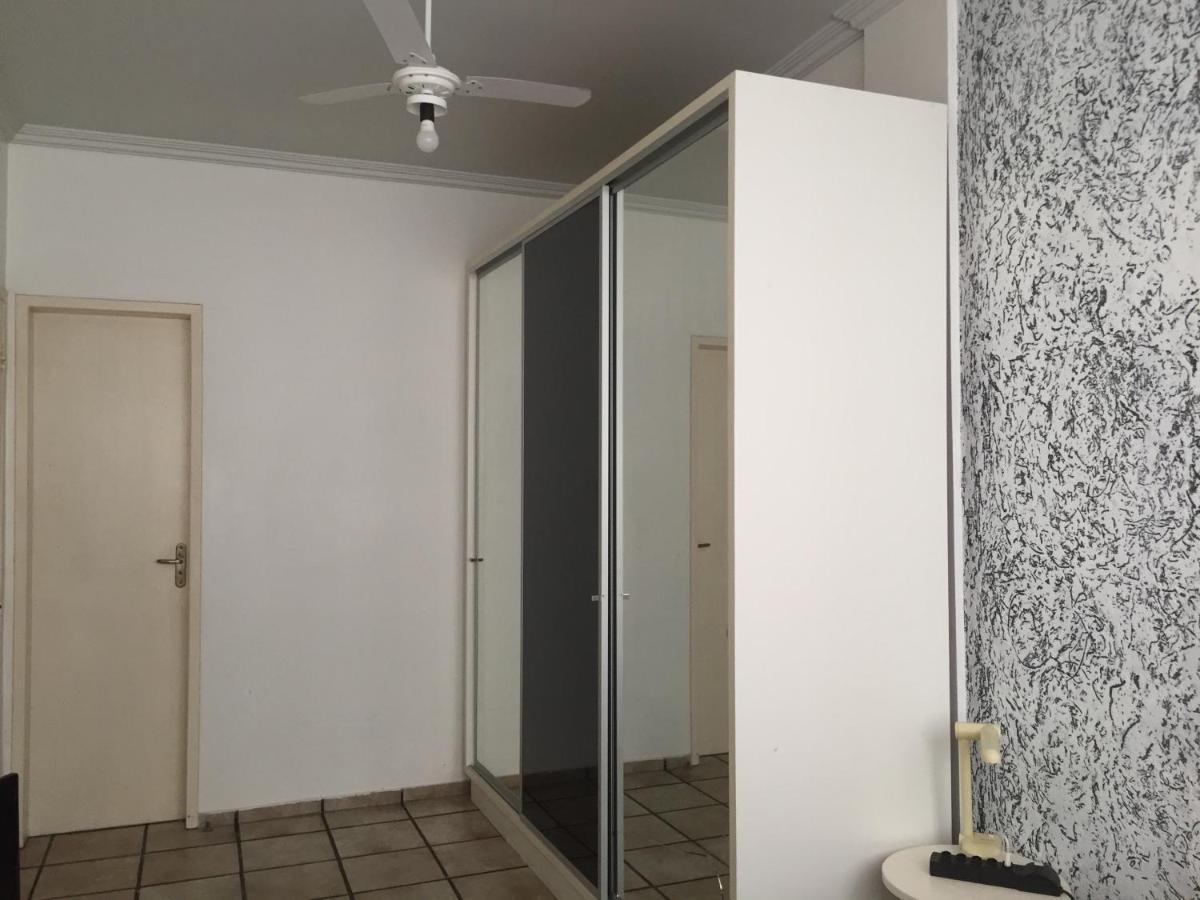 3 Dorm., O Quintal E A E Molhes
